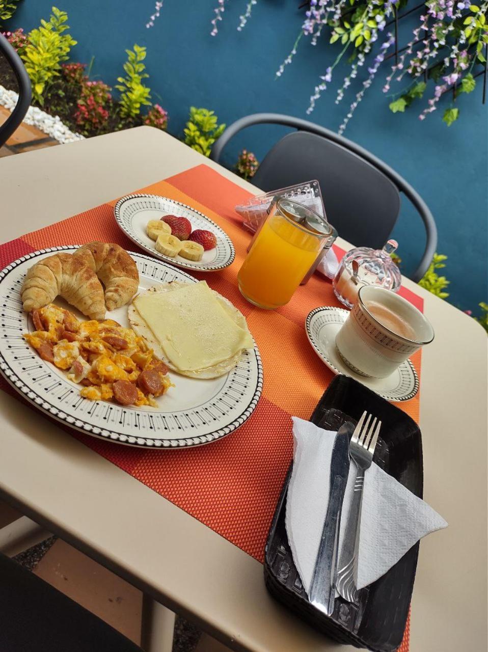 Hotel Bali At Poblado Medellín Eksteriør bilde